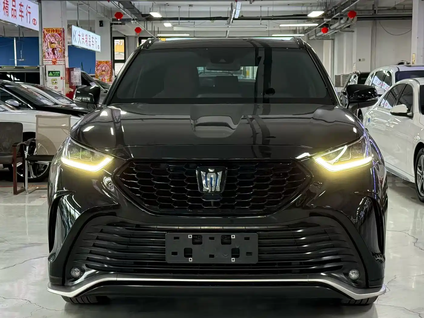 Toyota Crown Kluger 2022 2.5L HEV 4WD Luxury Edition фото 3