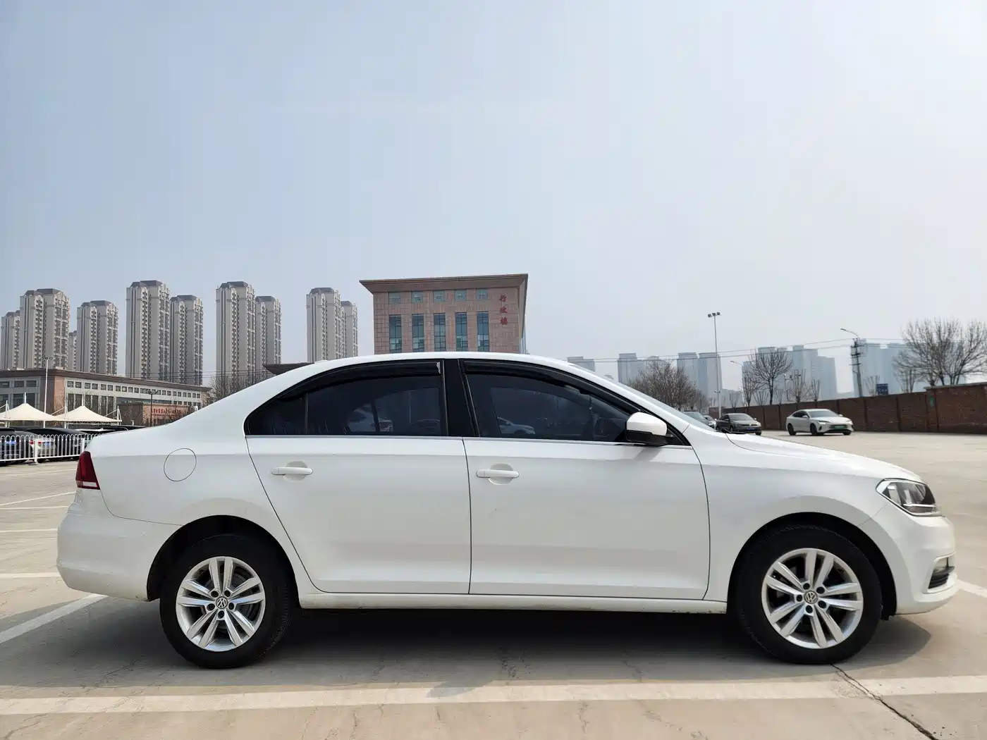 Volkswagen Santana 2016 1.6L Automatic Comfort Edition фото 7