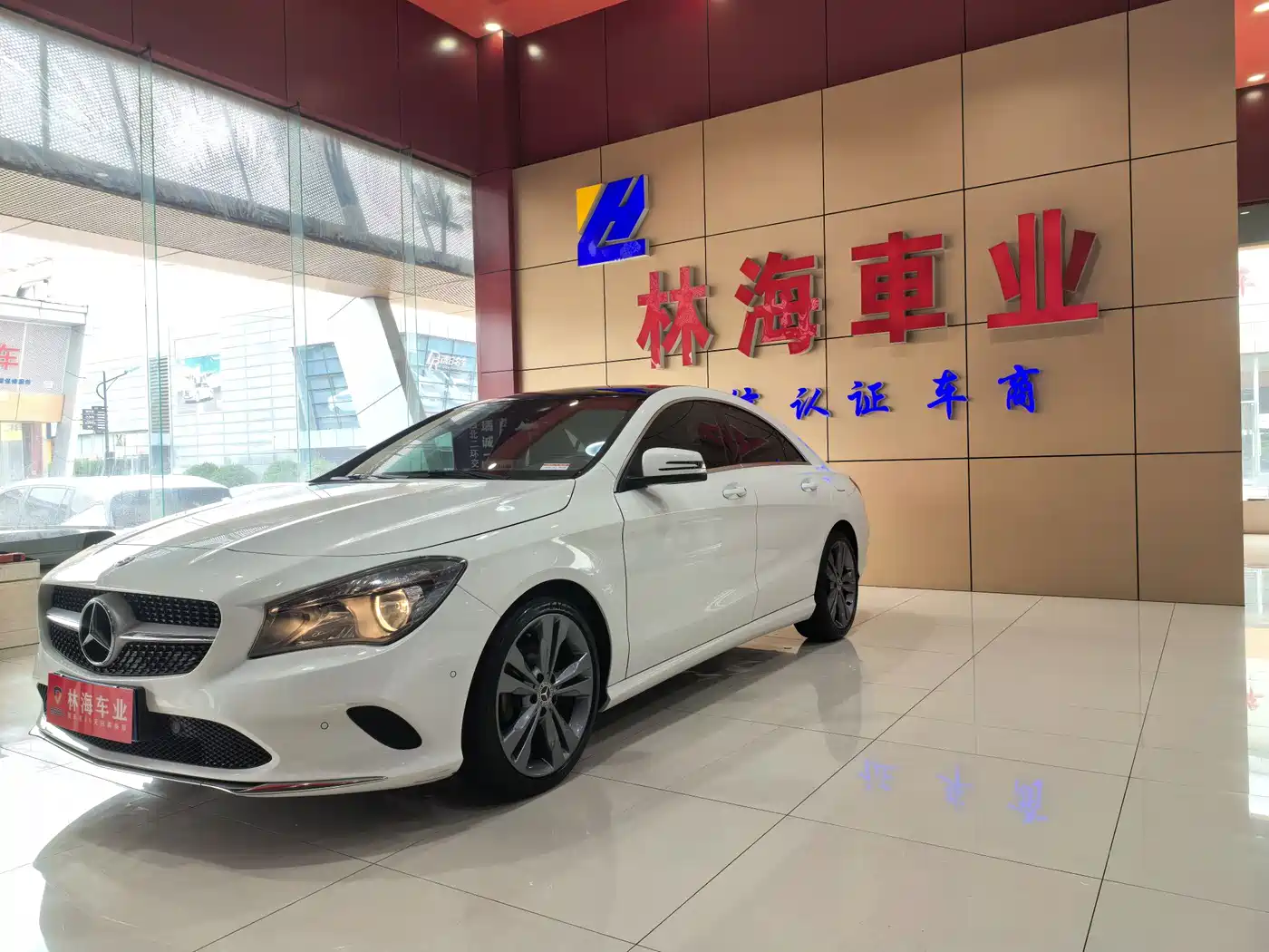 Mercedes-Benz CLA (Import) 2018 CLA 200 Dynamic Edition фото 2