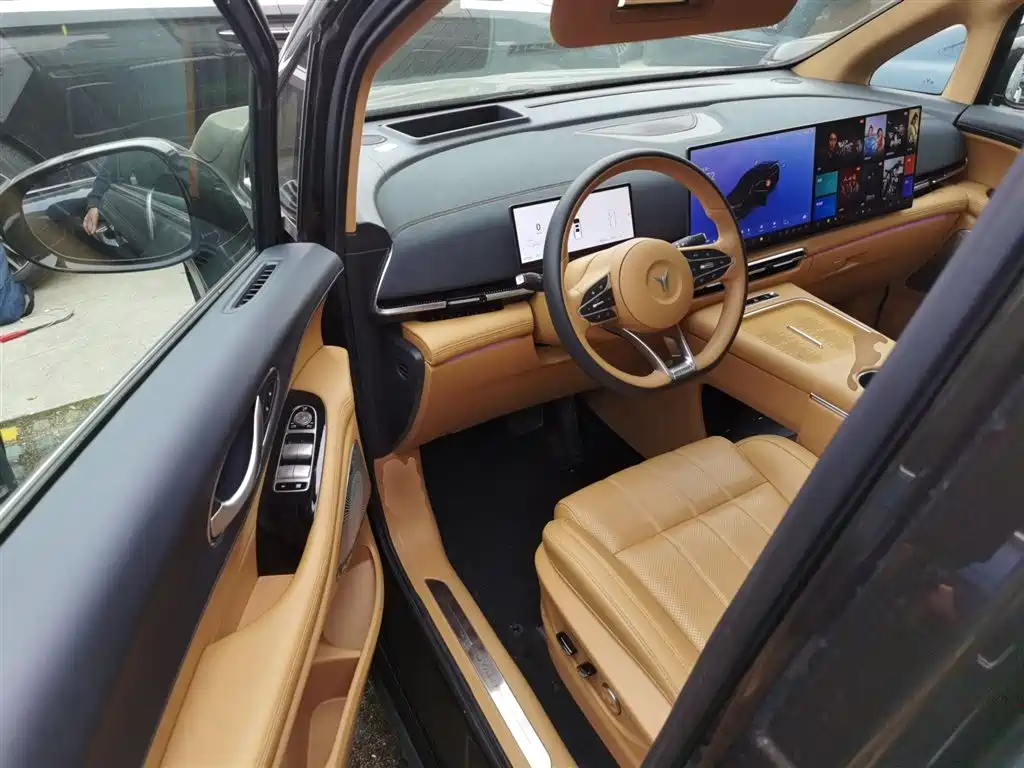 Voyah Auto Voyah Dreamer 2025 PHEV AWD Flagship Kunpeng Edition фото 16