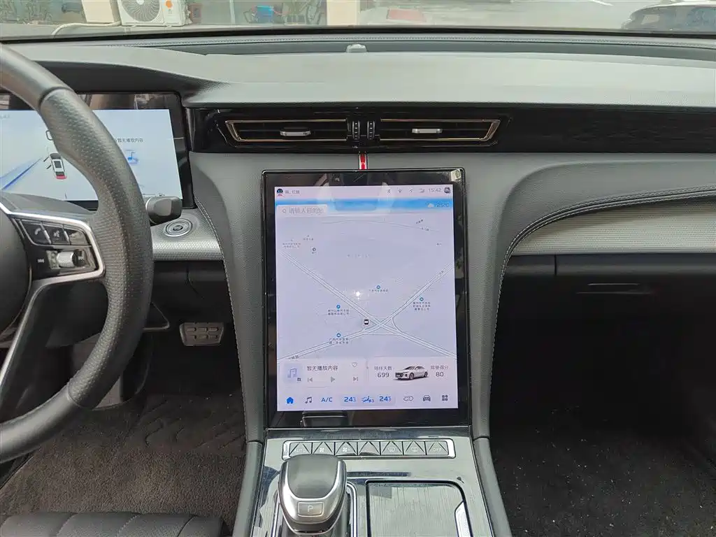 Hongqi H5 2024 2.0T Automatic Smart Connect Flag Smooth Edition фото 9