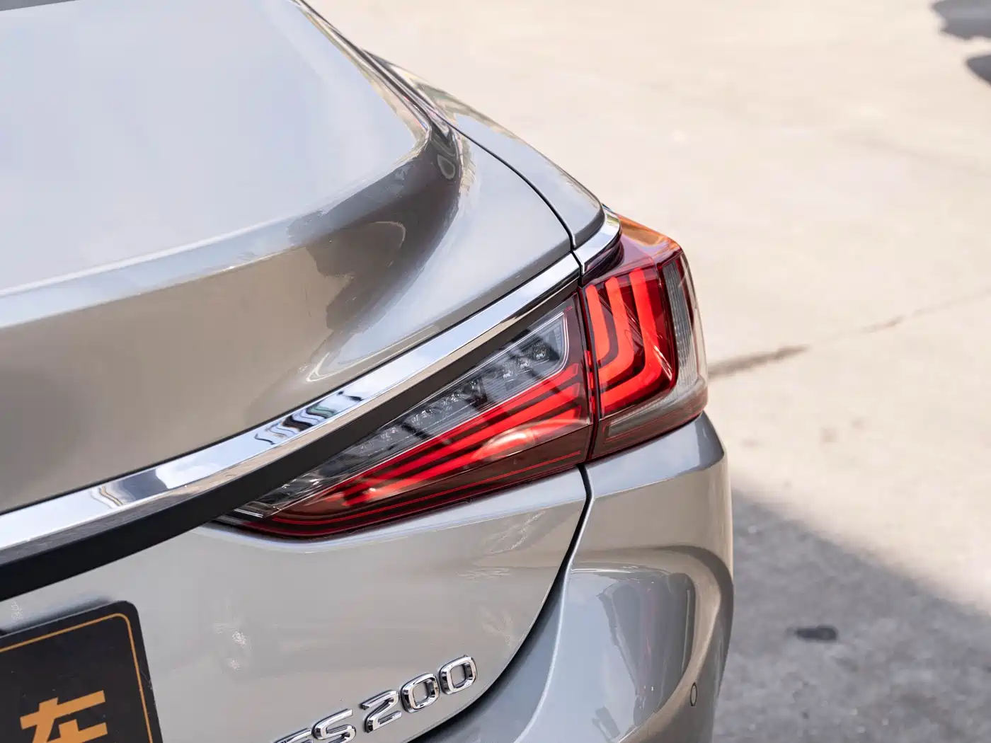 LEXUS ES