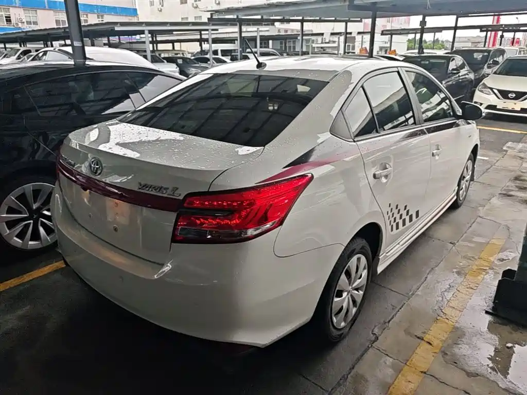 Toyota YARiS L Zhi Xiang 2018 1.5E CVT Champion Limited Edition фото 7