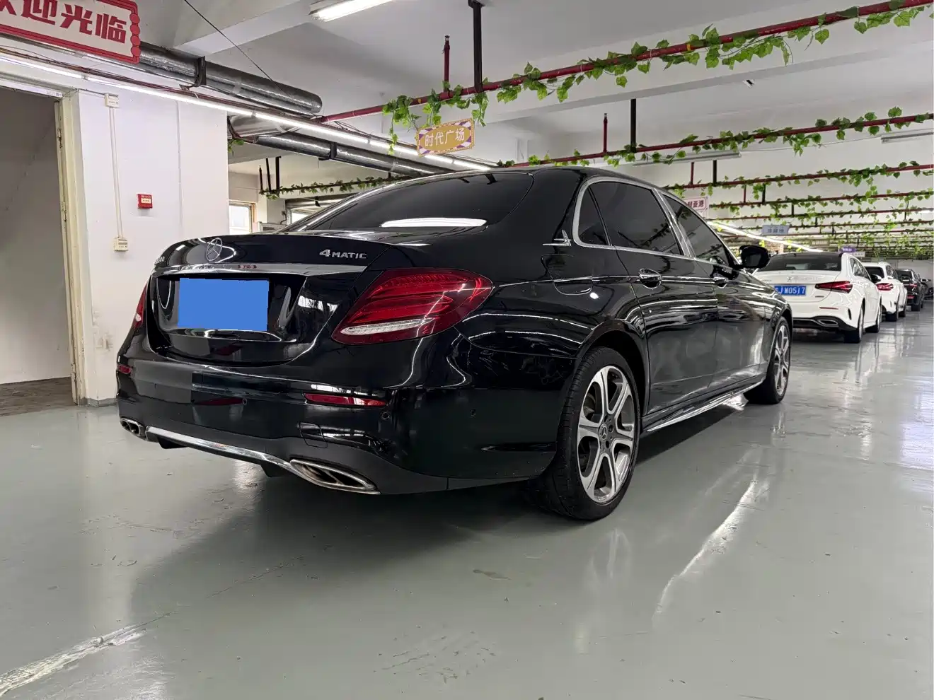Фото 11 - Mercedes-Benz E-Class