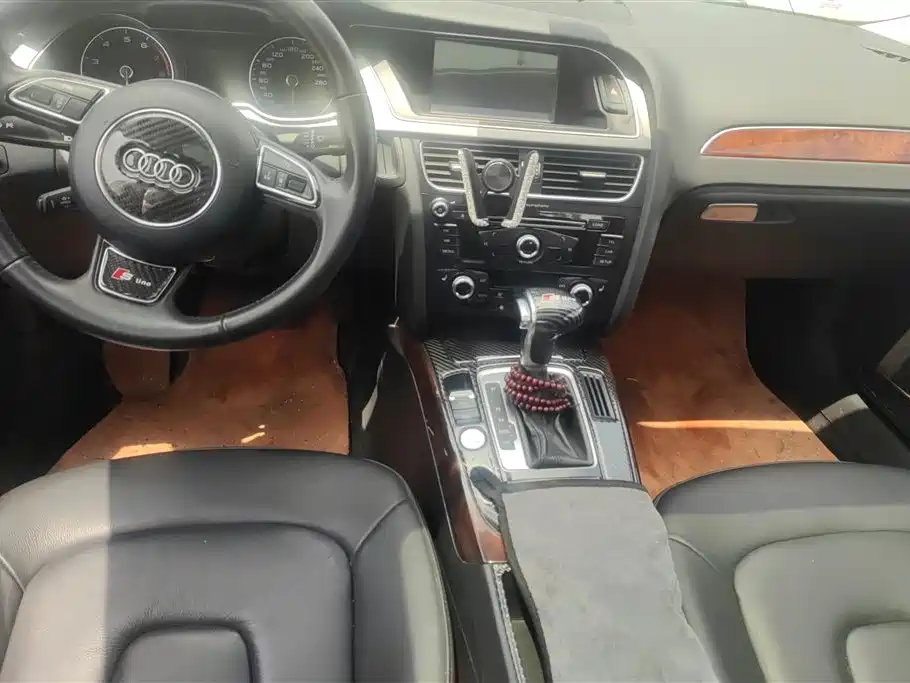 Audi A4L 2016 35 TFSI Collector's Edition S line Comfort фото 11