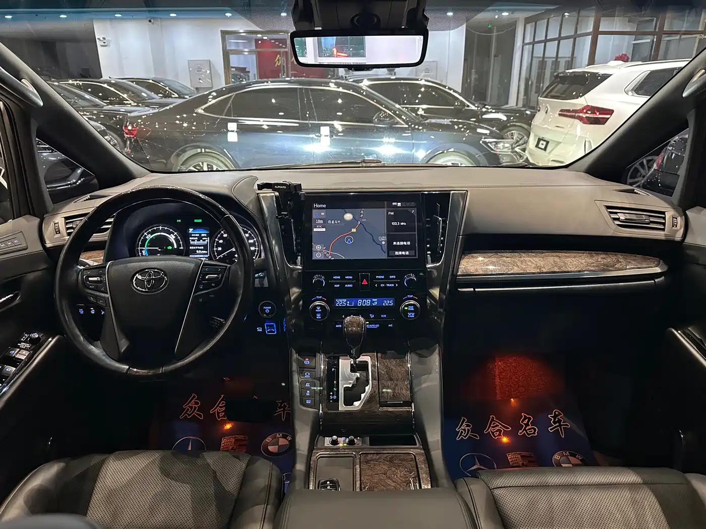 Toyota Alphard 2020 Hybrid 2.5L Premium Edition фото 9