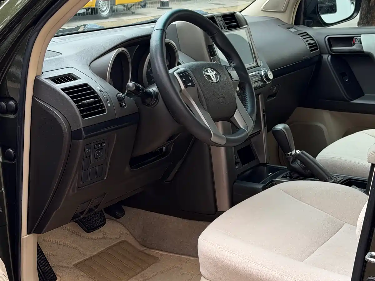 Toyota Prado (Import) 2010 2.7L Automatic Standard фото 7