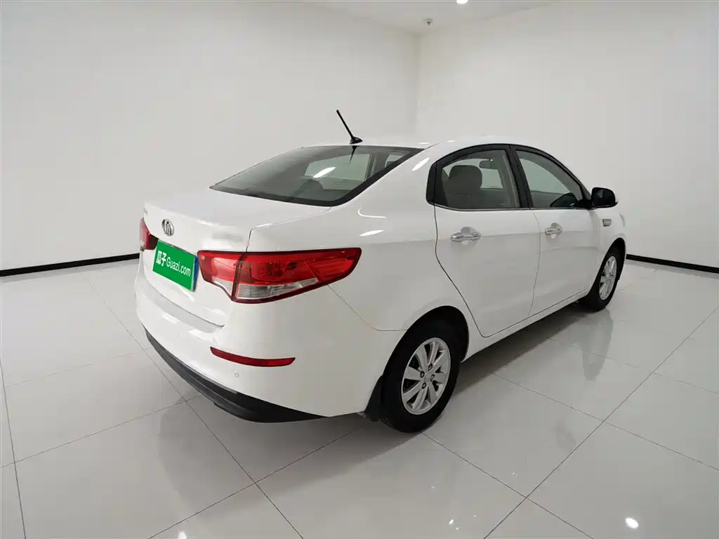 Kia K2 2015 Sedan 1.4L MT GLS фото 7
