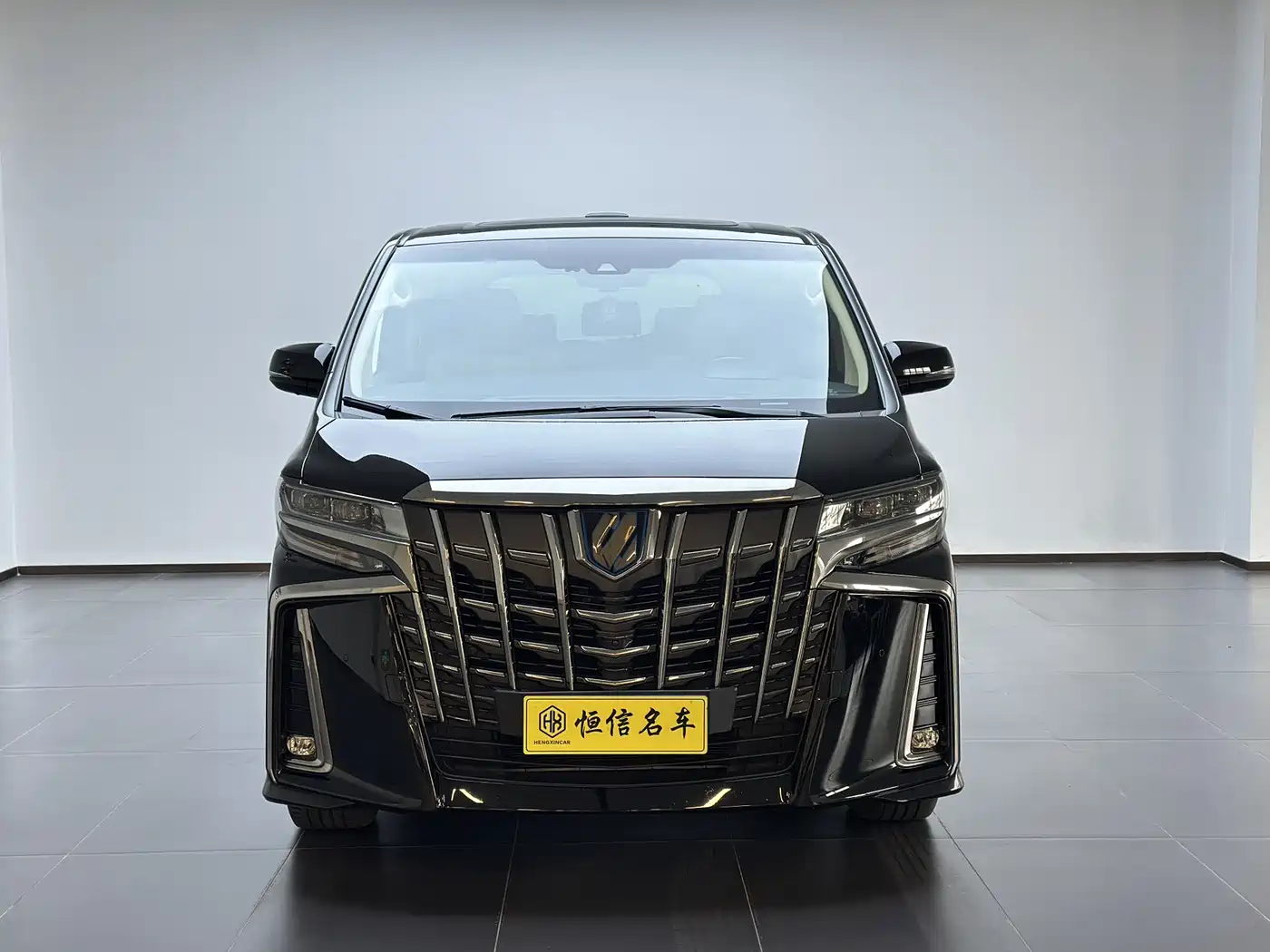 Toyota Alphard 2021 Hybrid 2.5L Ultimate фото 2