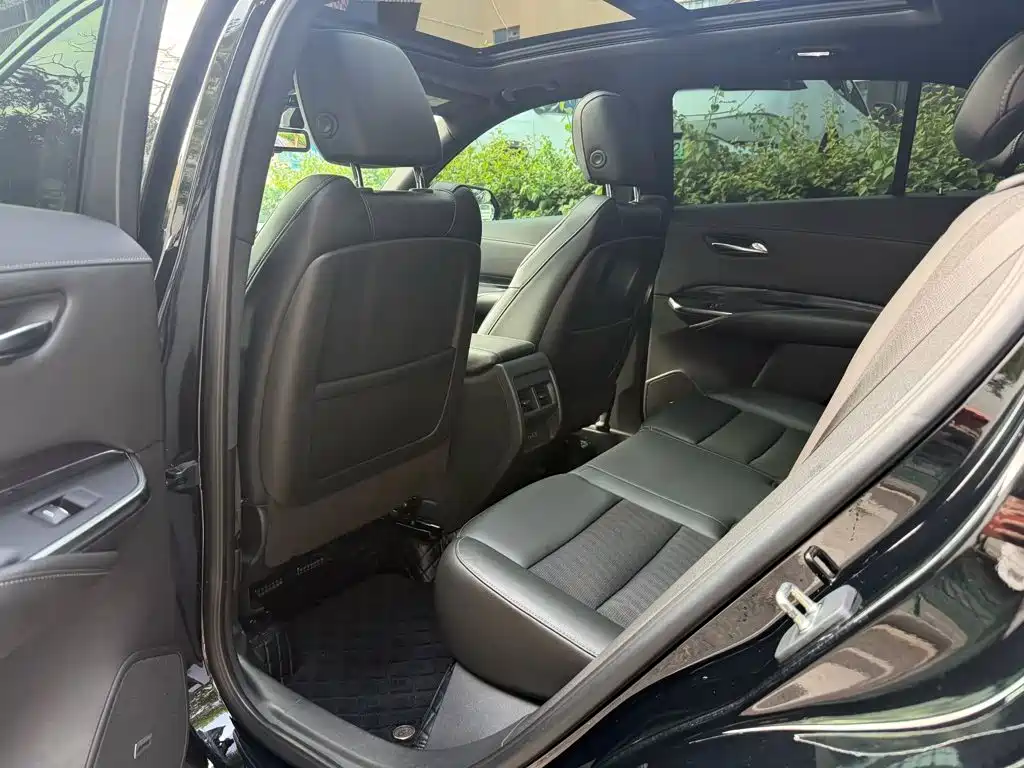 Cadillac XT4 2019 2018 28T 2WD Luxury Sport Type