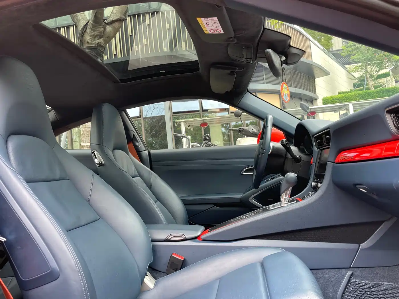 Porsche 911 2015 Carrera 4 3.4L Style Edition фото 22
