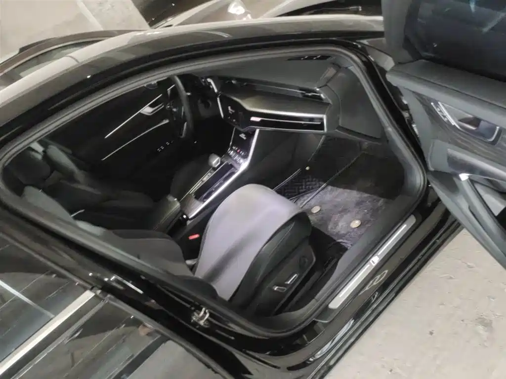 Audi A6L 2025 45 TFSI quattro Premium Sport фото 11