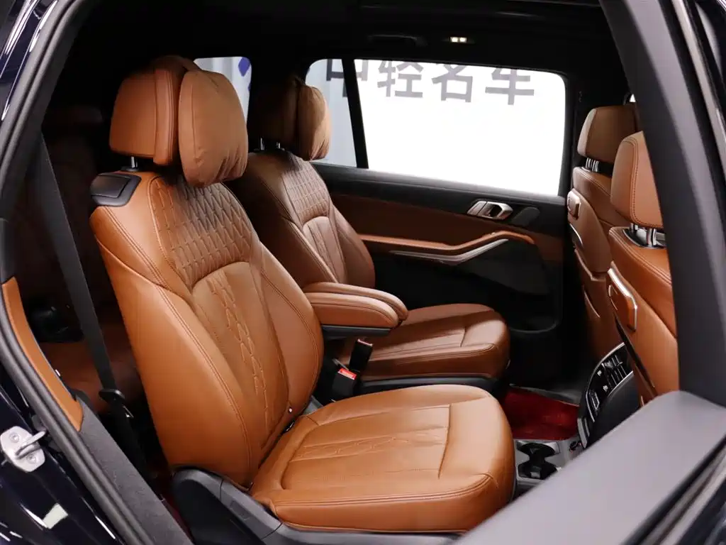 BMW X7 2023 xDrive40i Exclusive M Sport Package фото 23