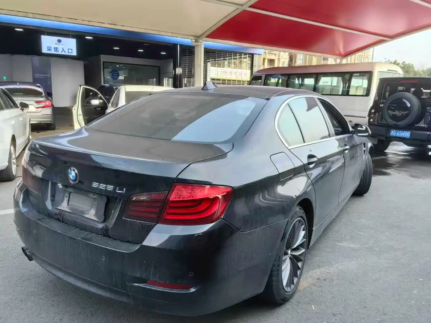 BMW 5 Series 2014 525Li Leading фото 9
