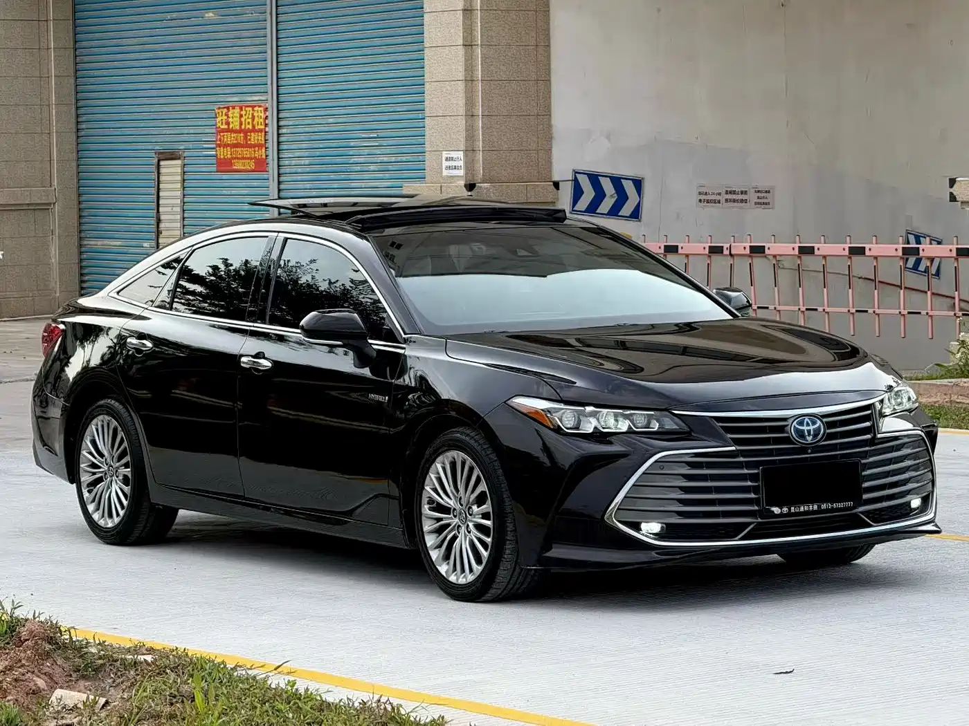 Toyota Avalon 2019 Hybrid 2.5L XLE Premium Edition China V