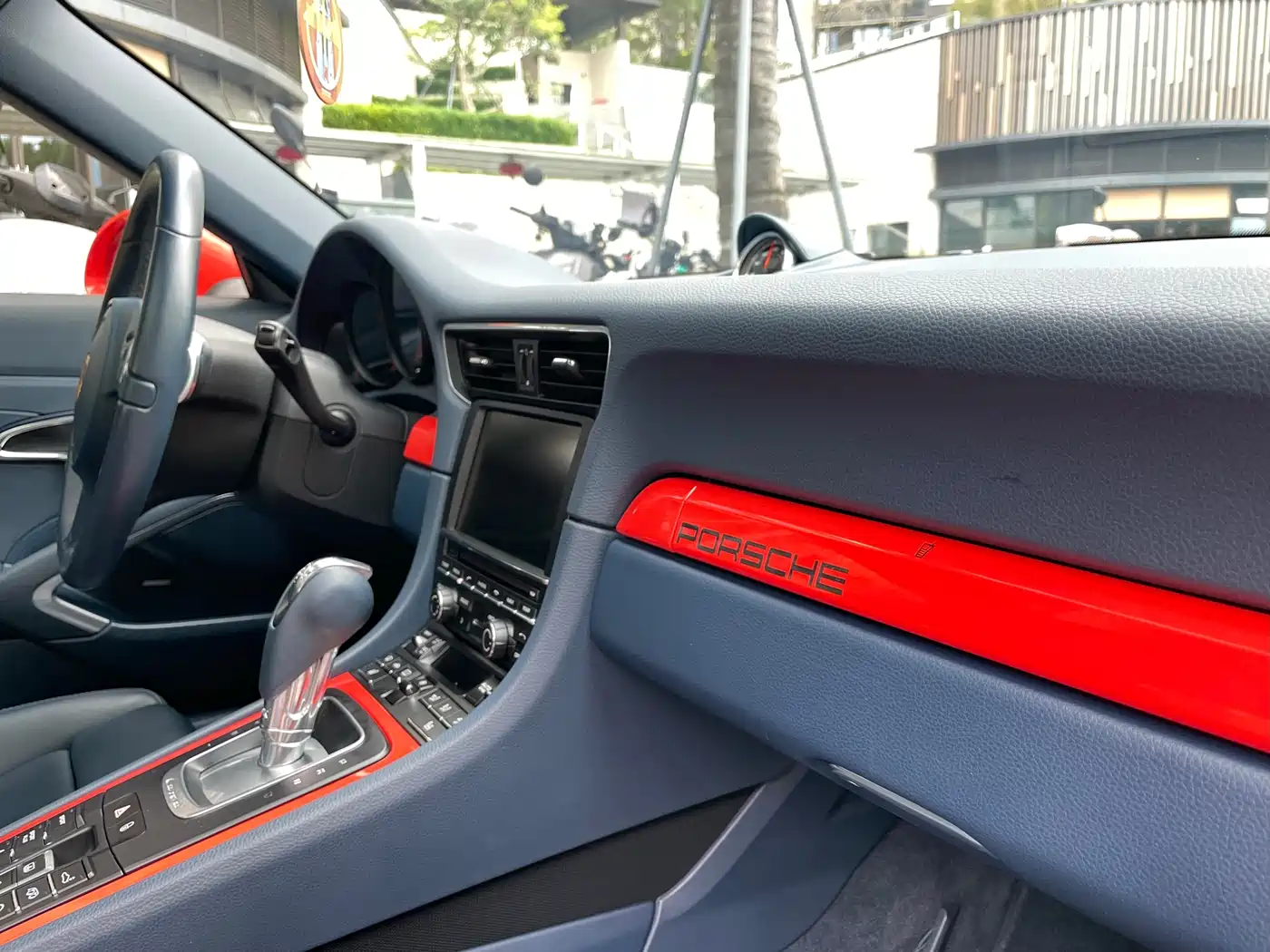 Porsche 911 2015 Carrera 4 3.4L Style Edition фото 23