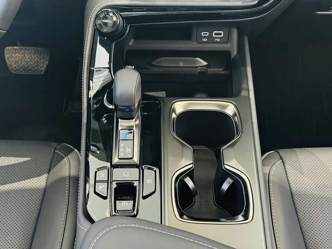 Lexus NX 2025 Model 350h JOY X фото 23