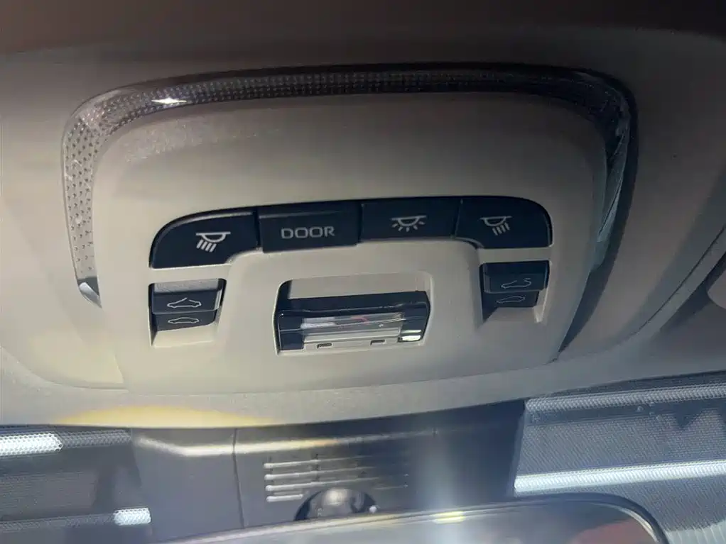 Toyota Corolla 2023 1.8L Smart Hybrid Dual Engine Elite Edition фото 15