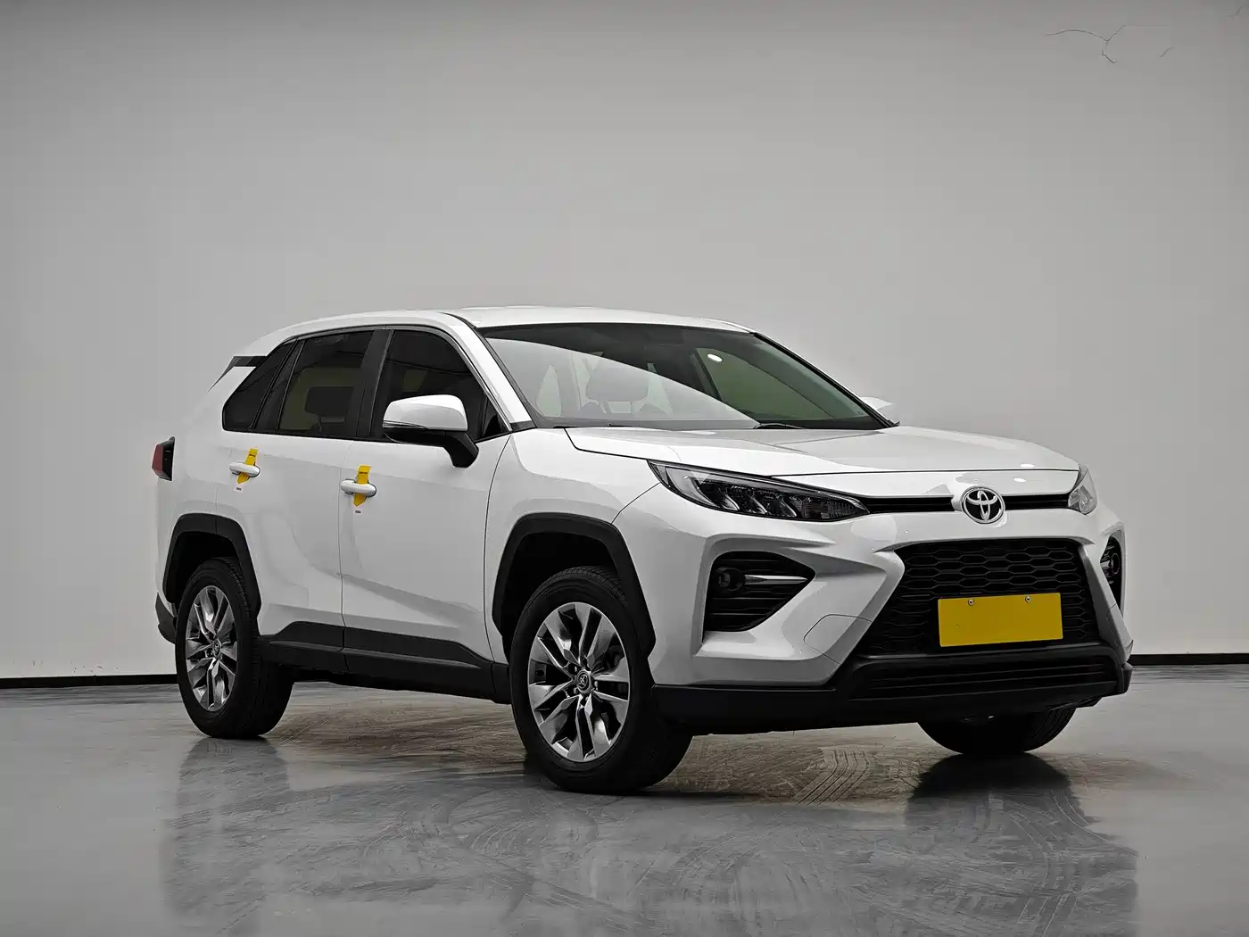 Toyota Wildlander 2024 2.0L CVT FWD Leading Edition фото 3