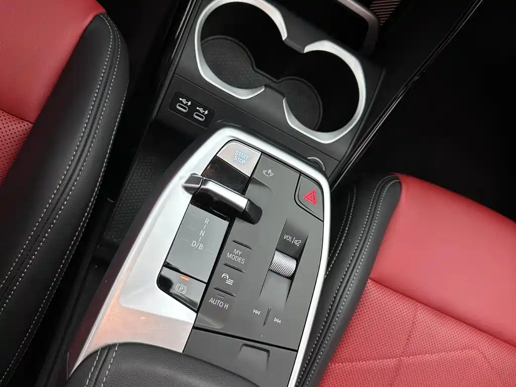 BMW iX1 2023 xDrive30L M Sport Package фото 12