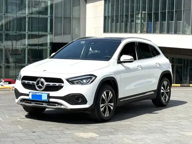 MERCEDES-BENZ GLA