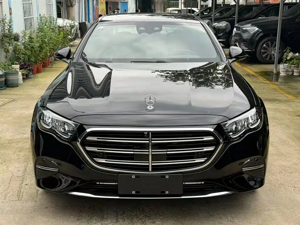 MERCEDES-BENZ E-CLASS