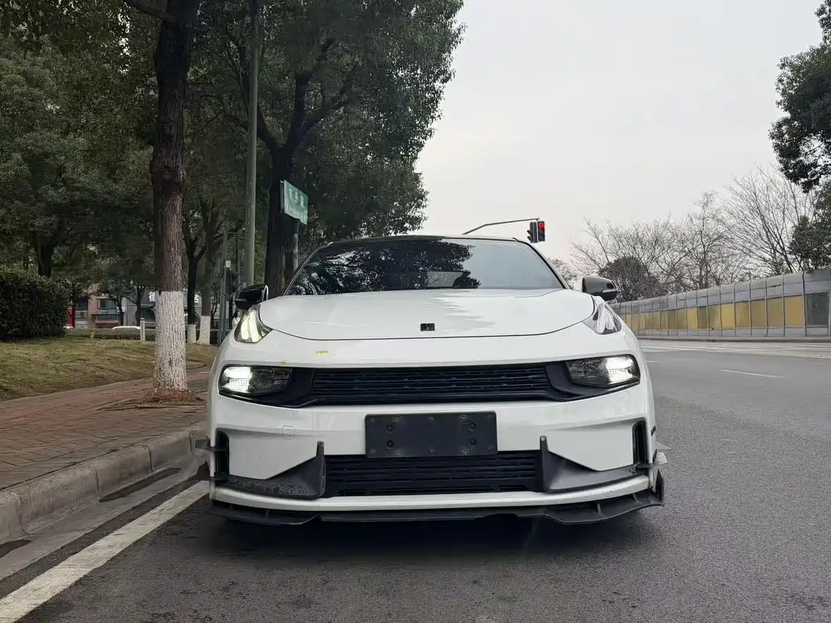 Lynk & Co 03 2019 1.5TD DCT Power Edition China VI фото 2
