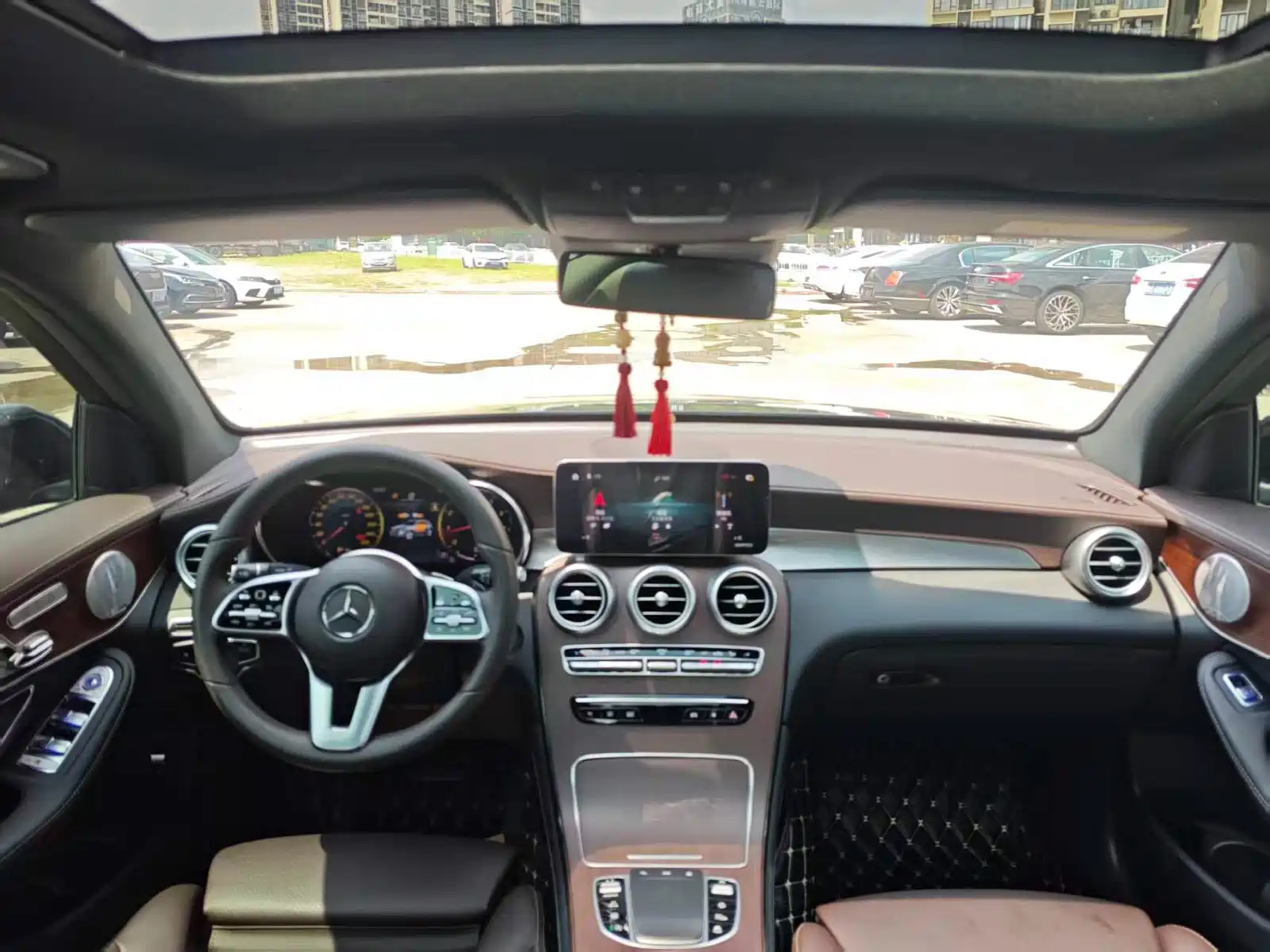 Фото 7 - Mercedes-Benz GLC