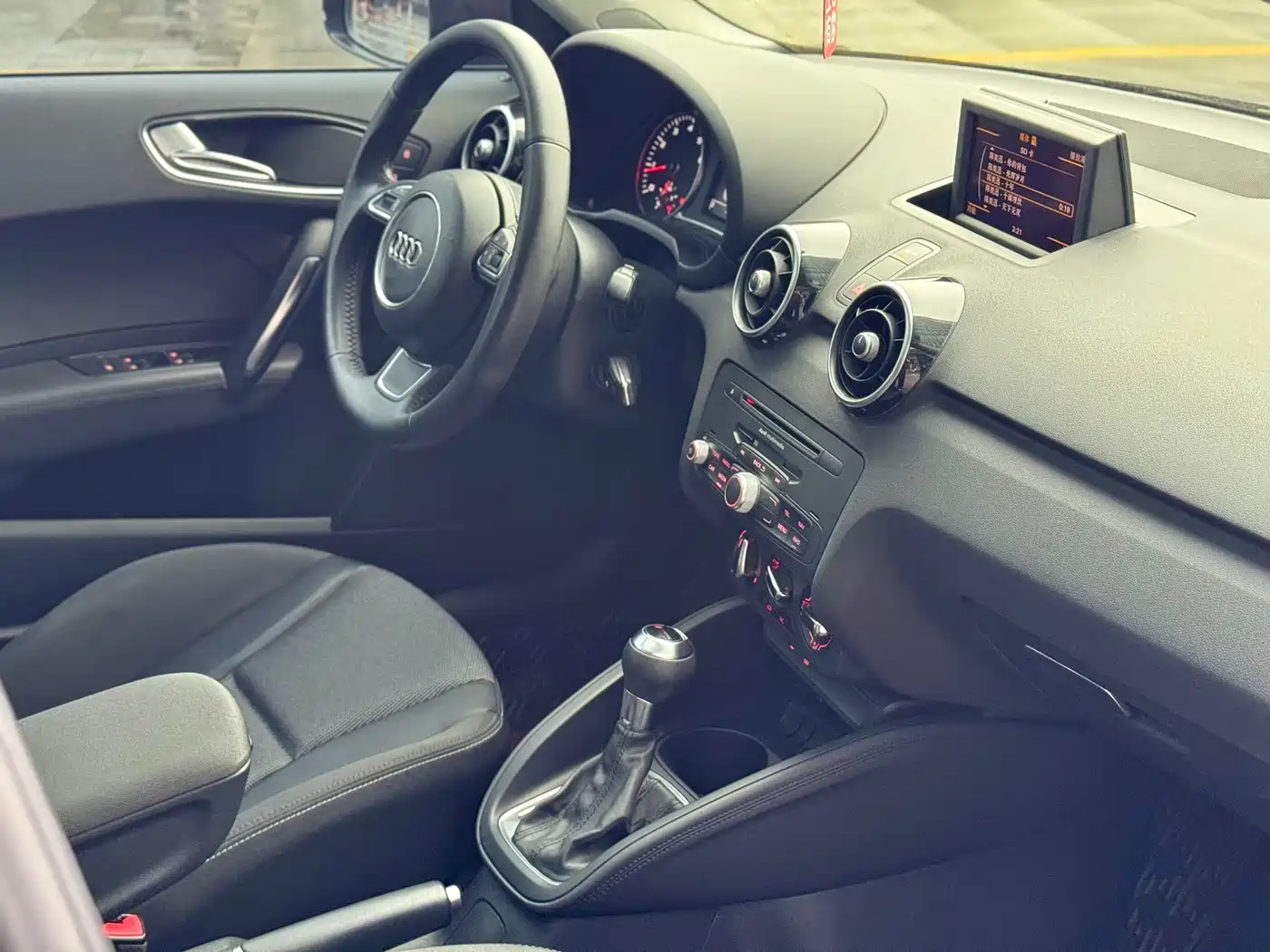 Audi A1 2013 Model 30 TFSI Sportback Ego фото 10