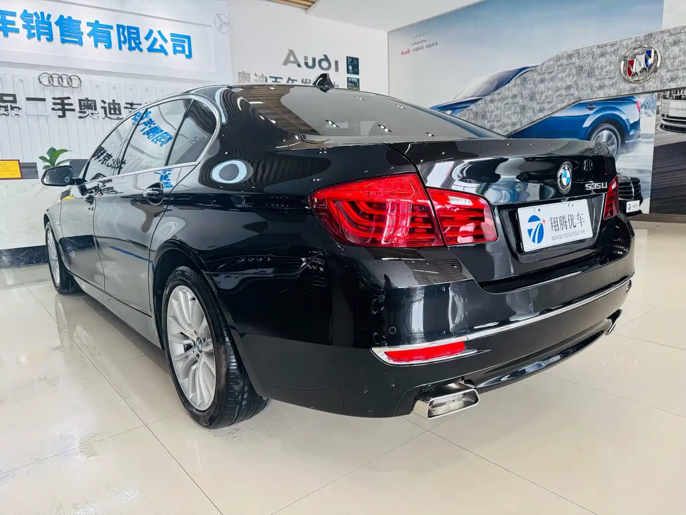 BMW 5 Series 2017 525Li Luxury Design Package фото 6