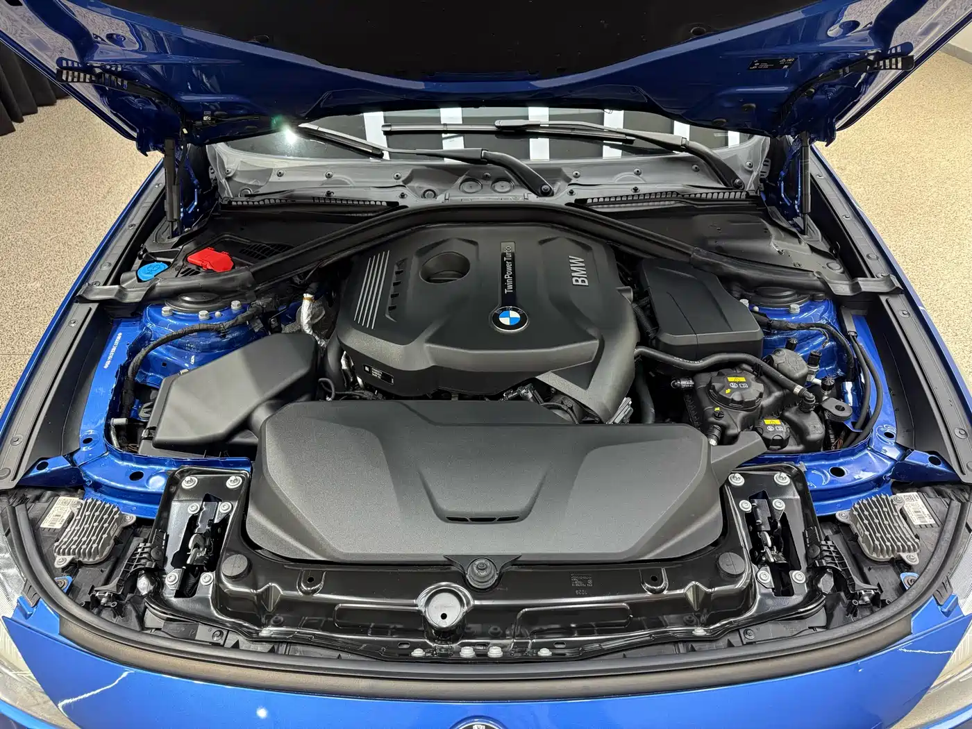 BMW 3 Series GT 2019 320i M Sport Package фото 38