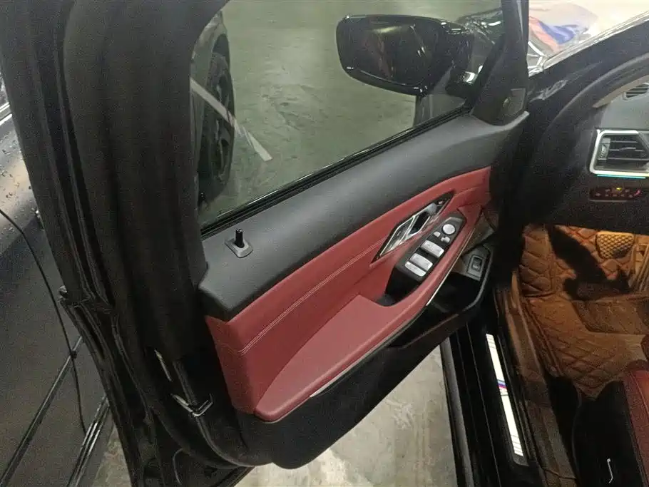BMW 3 Series 2024 325Li M Sport Shadowline Package фото 7