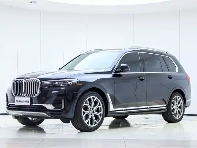 BMW X7 2022 xDrive40i Leading Luxury Package