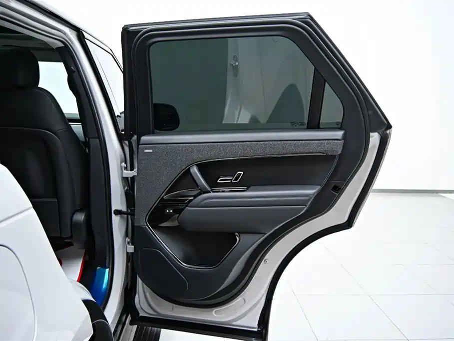 Land Rover Range Rover Sport 2023 400PS Dynamic SE фото 20