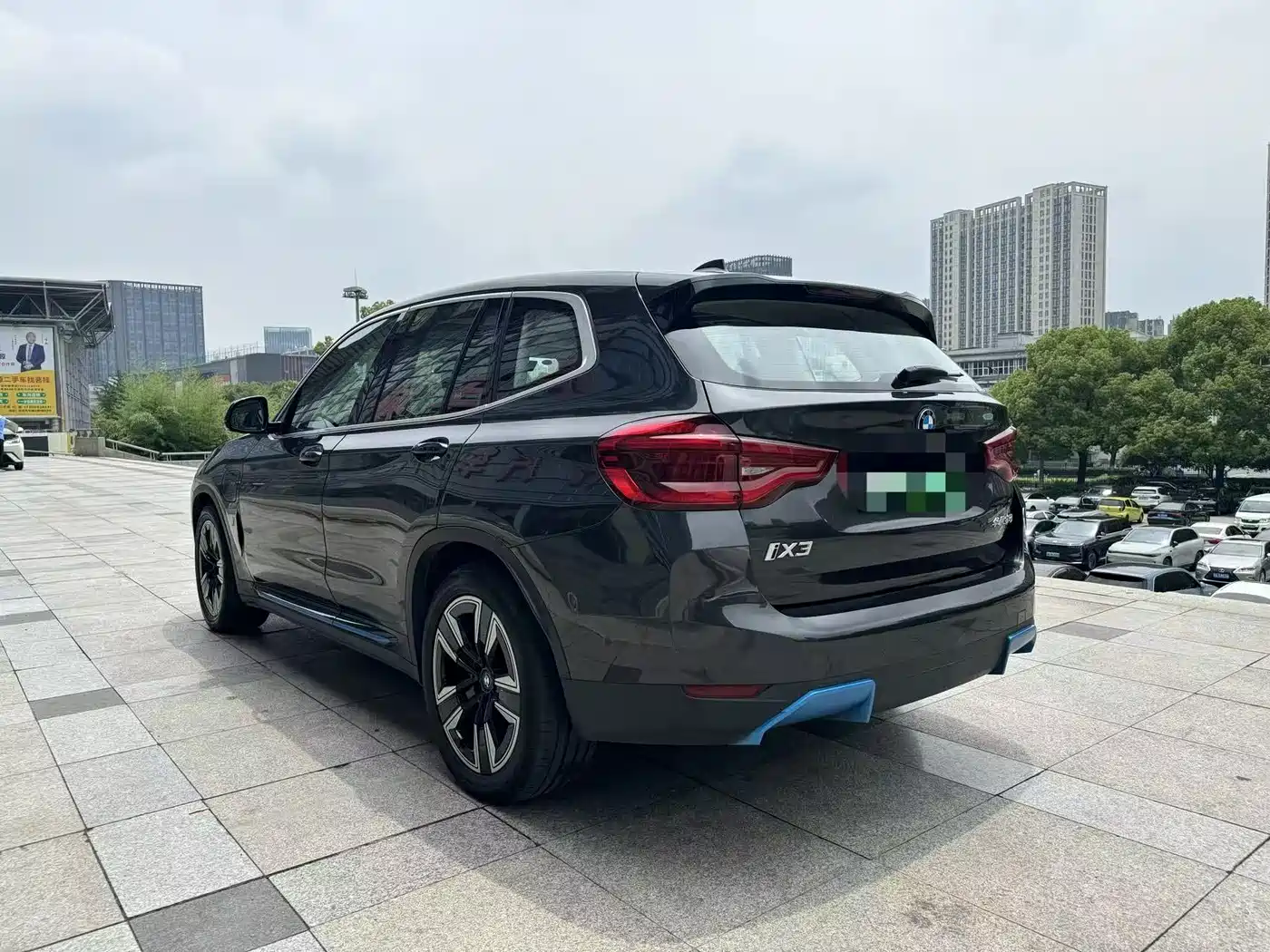 BMW iX3 2021 Leading фото 5