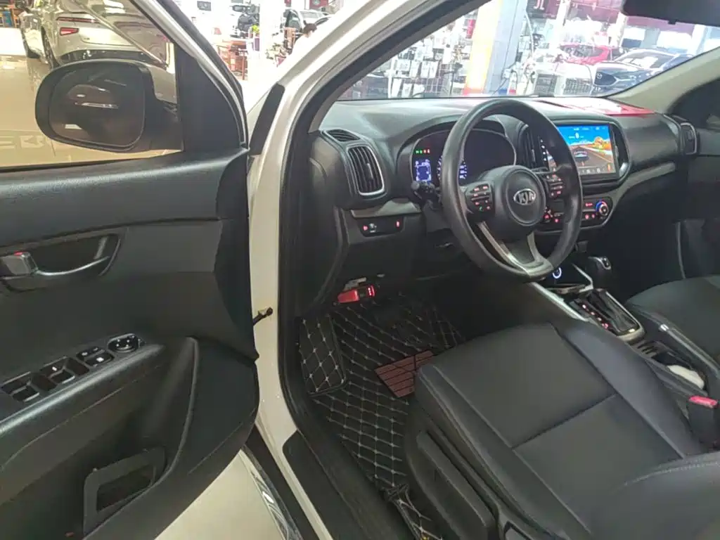 KIA KX3 PROUD RUN