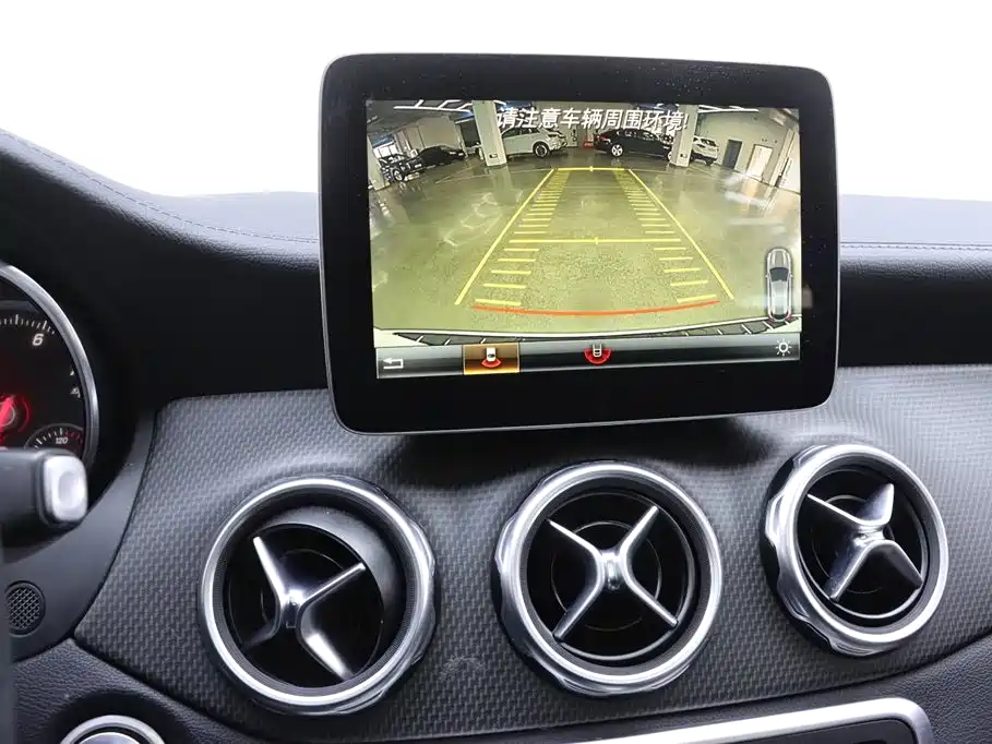 Mercedes-Benz GLA 2017 GLA 220 4MATIC Fashion фото 10