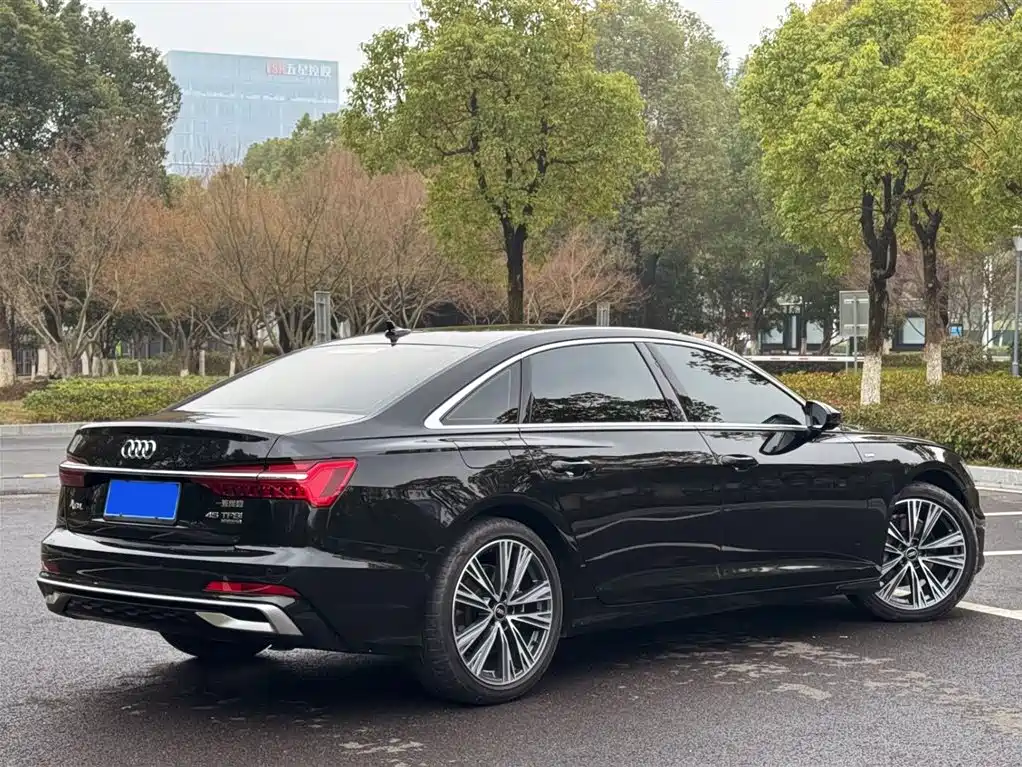 Audi A6L 2024 45 TFSI quattro Premium Dynamic фото 3
