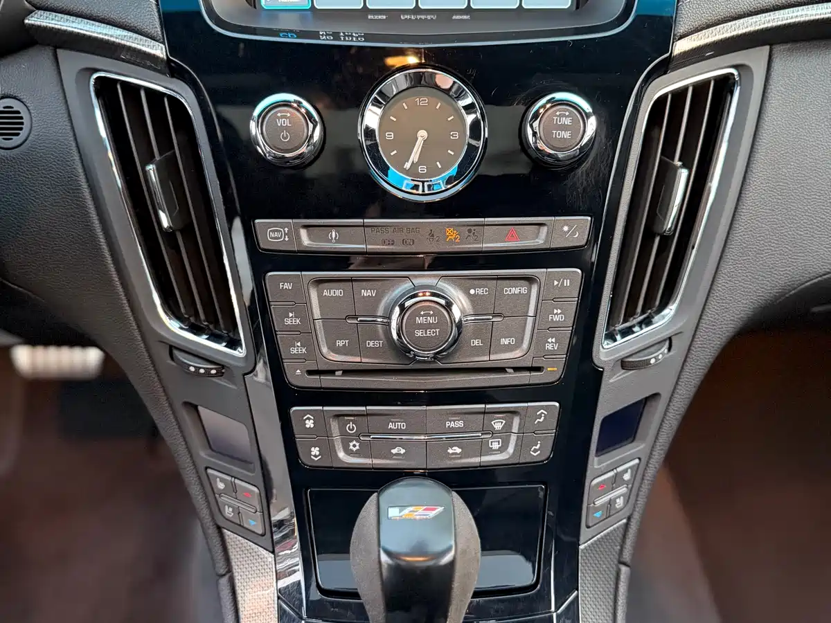 Cadillac CTS (Import) 2012 6.2L CTS-V COUPE фото 7