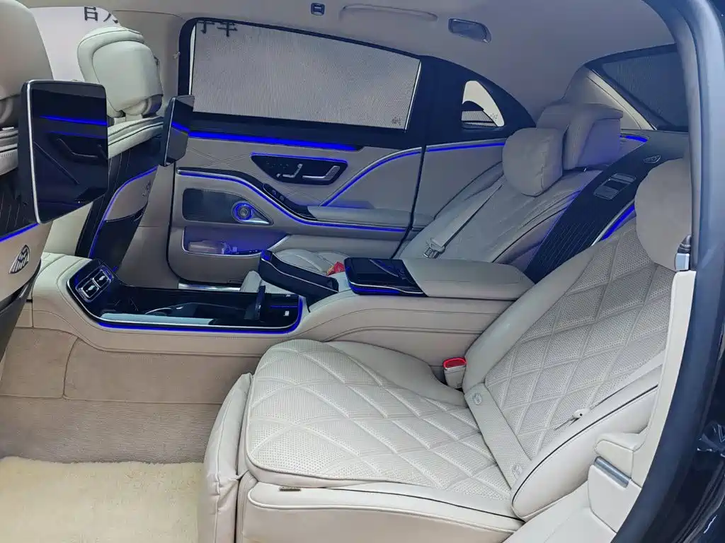 Фото 11 - Mercedes-Benz Maybach S-Class