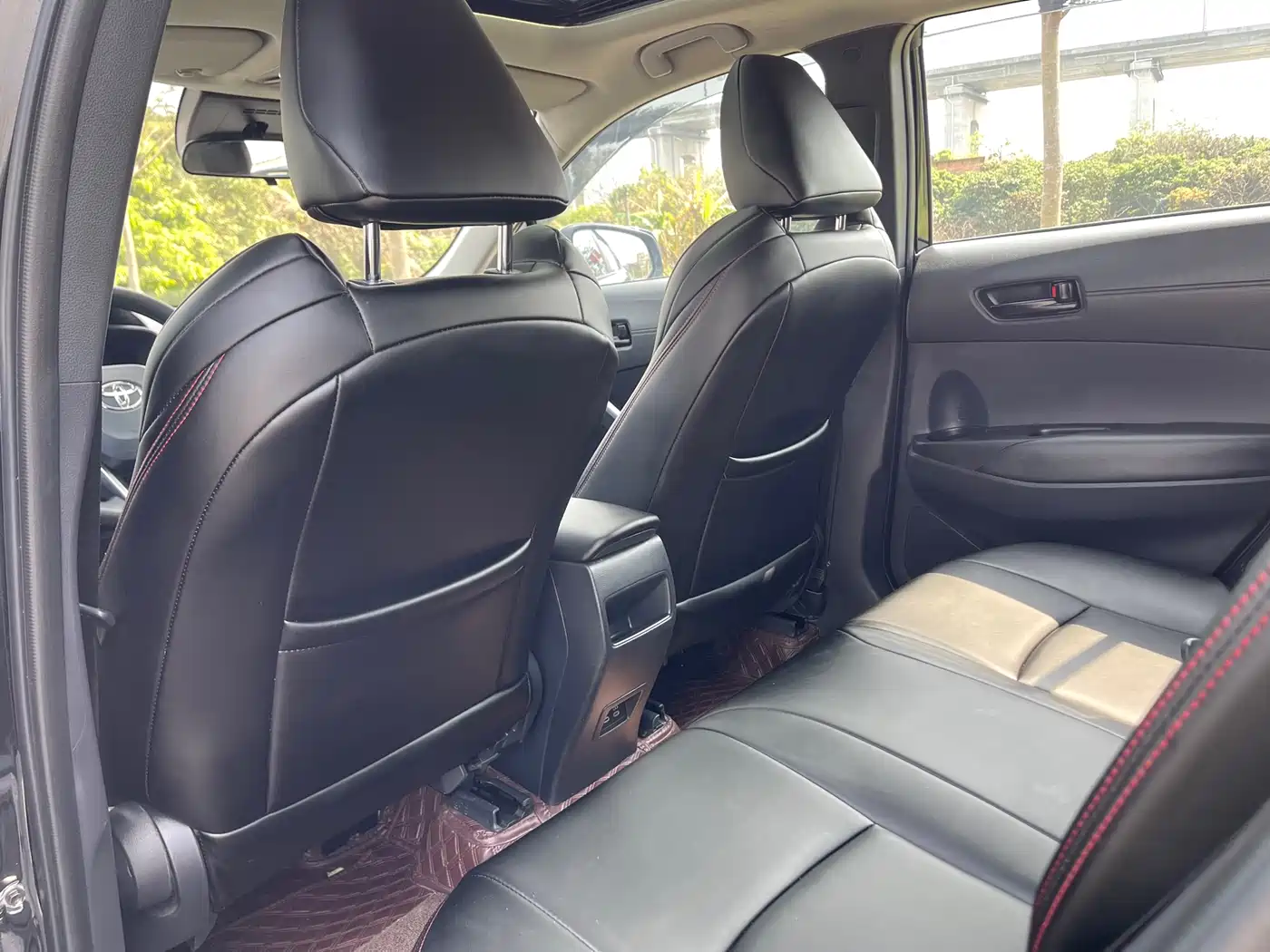 Toyota Frontlander 2024 2.0L Smart Hybrid Dual Engine Leading Edition фото 26