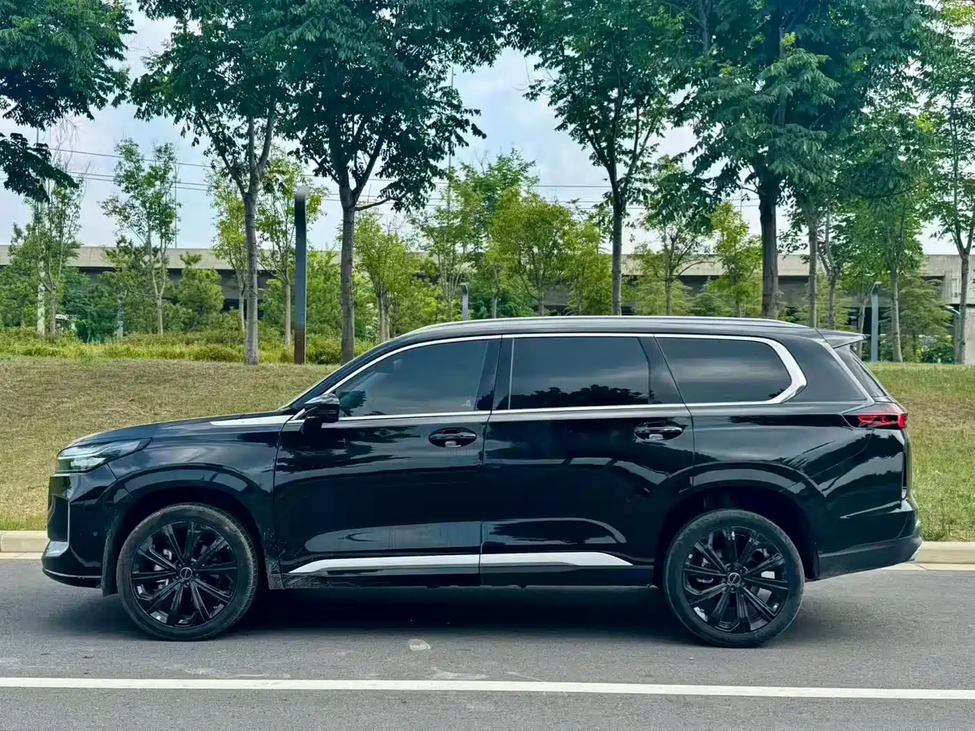2025 Exeed VX
