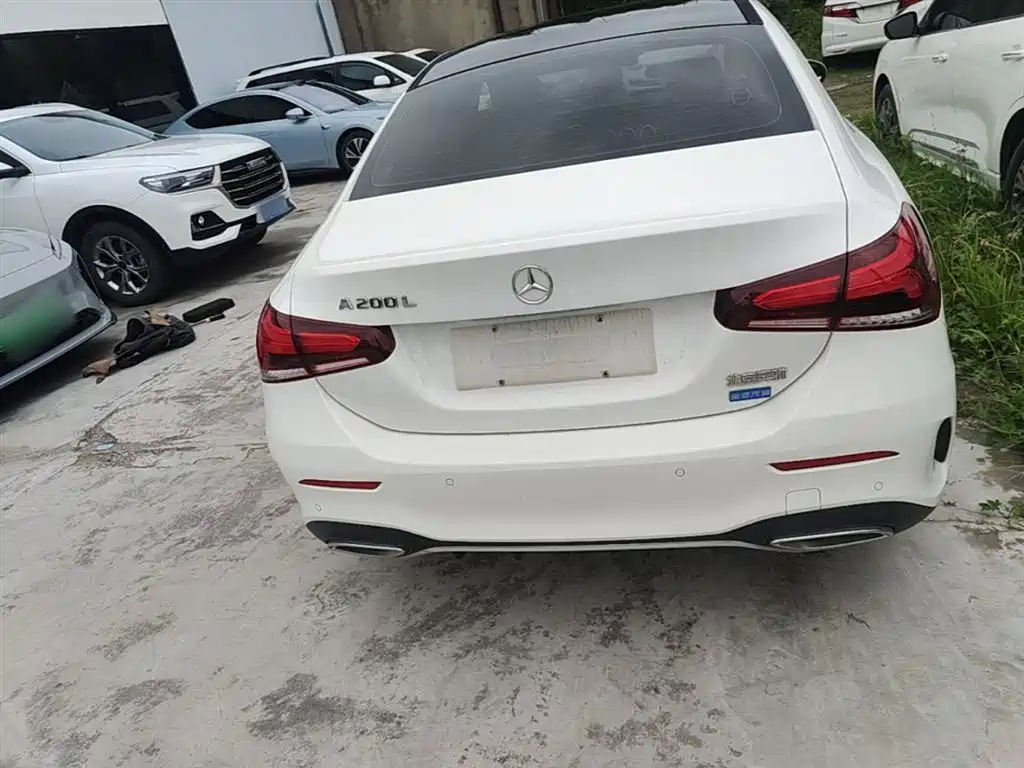 Mercedes-Benz A-Class 2020 Facelift A 200 L Sport Sedan Dynamic фото 6