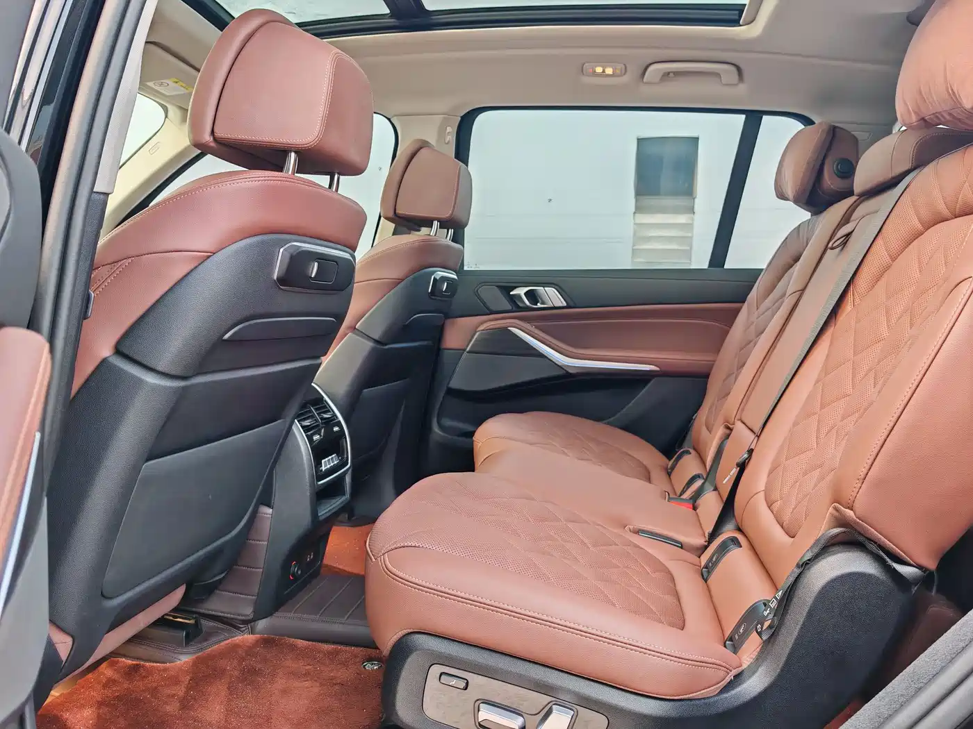 BMW X7 2023 xDrive40i Leading Luxury Package фото 17