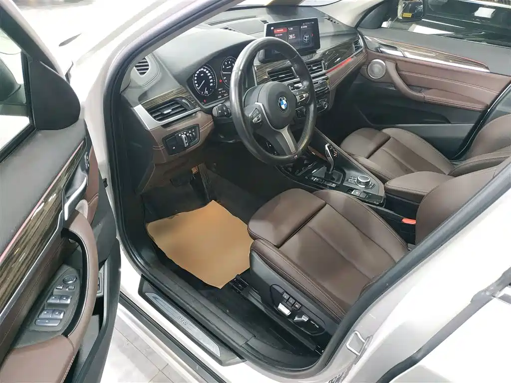 BMW X1 2022 xDrive25Li Premium фото 16