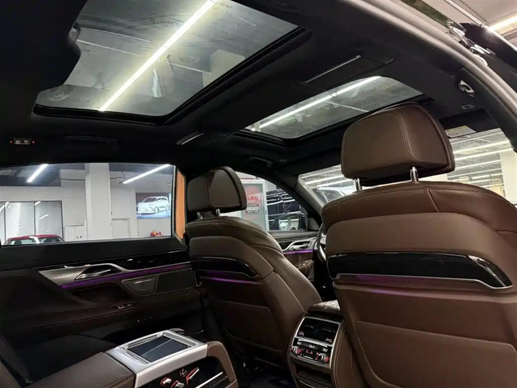 BMW 7 Series 2019 Facelift 740Li Leading M Sport Package фото 22