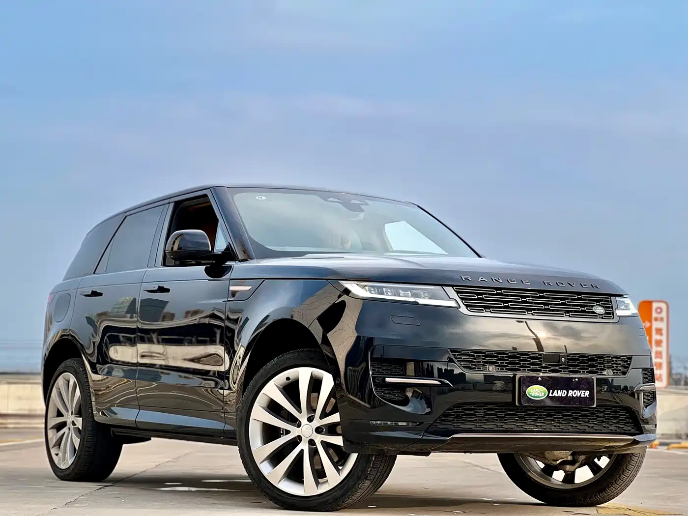 Land Rover Range Rover Sport 2024 400PS Exemplary Edition фото 3