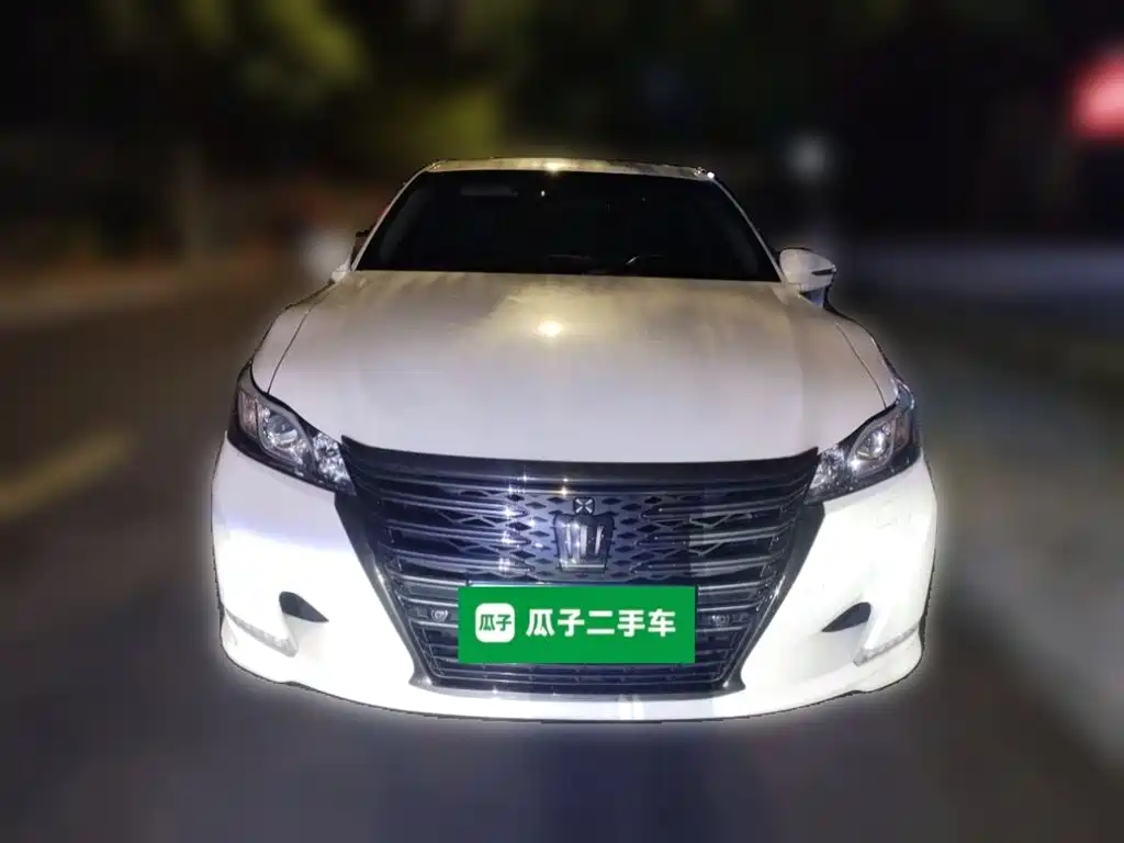 Toyota Crown 2018 2.0T Fashion Edition фото 24