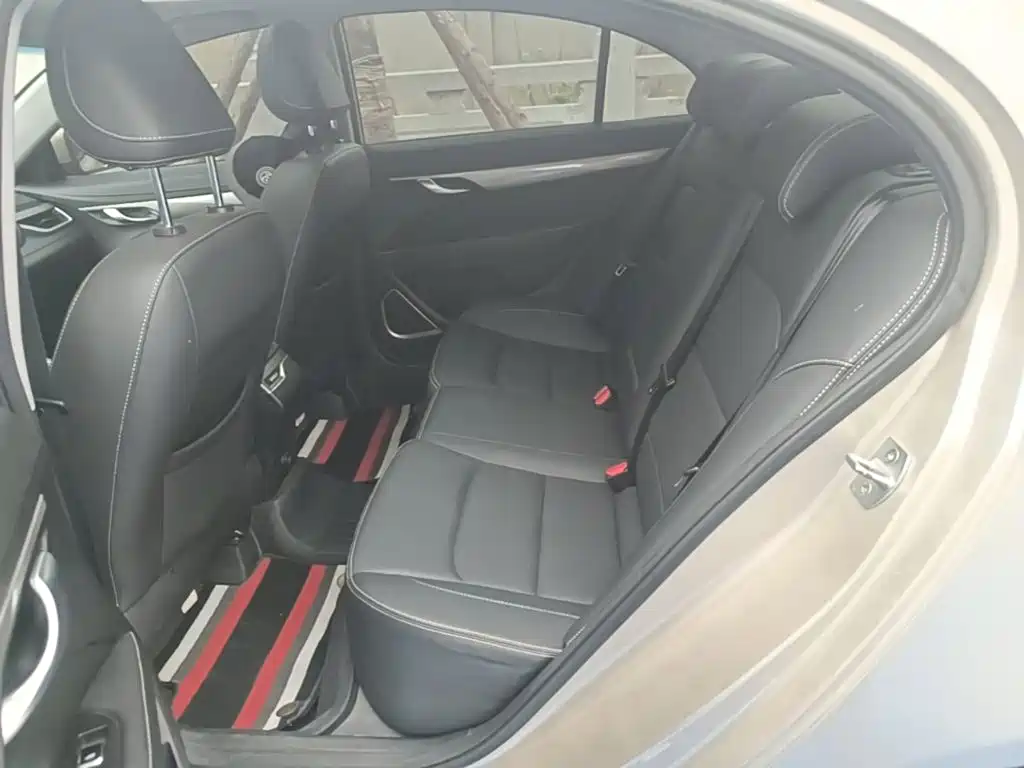 Photo 17 - Geely Emgrand