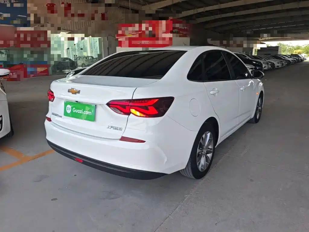 CHEVROLET CRUZE